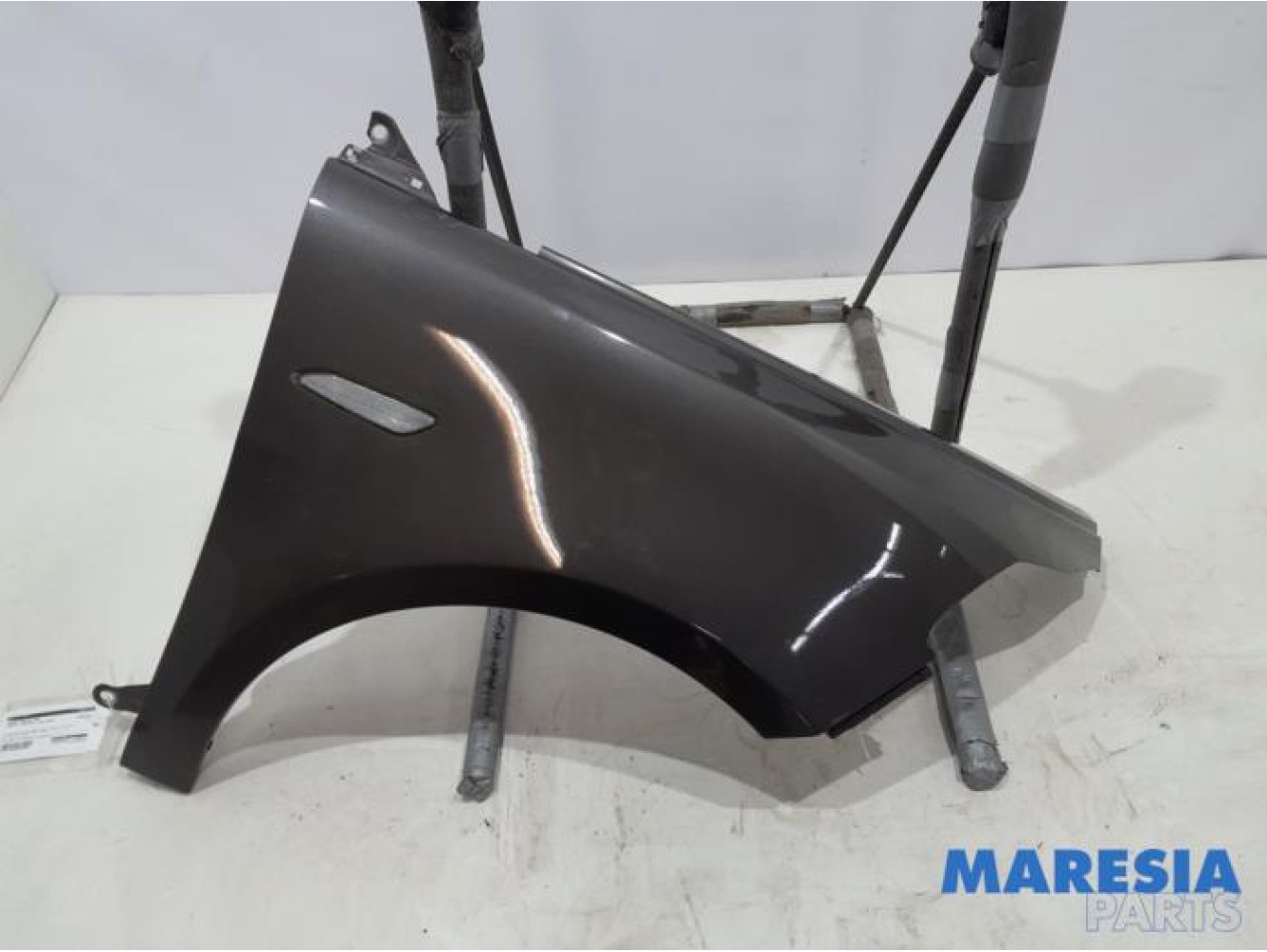 Lancia - Y(Psilon) - Front wing, right