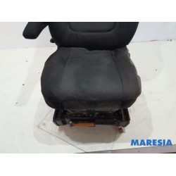 Renault - Trafic - Seat, left
