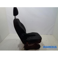 Renault - Trafic - Seat, left