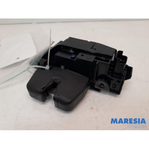 Citroen - C4 Picasso - Tailgate lock mechanism