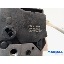 Peugeot - 3008 - Door lock mechanism 4-door, front left