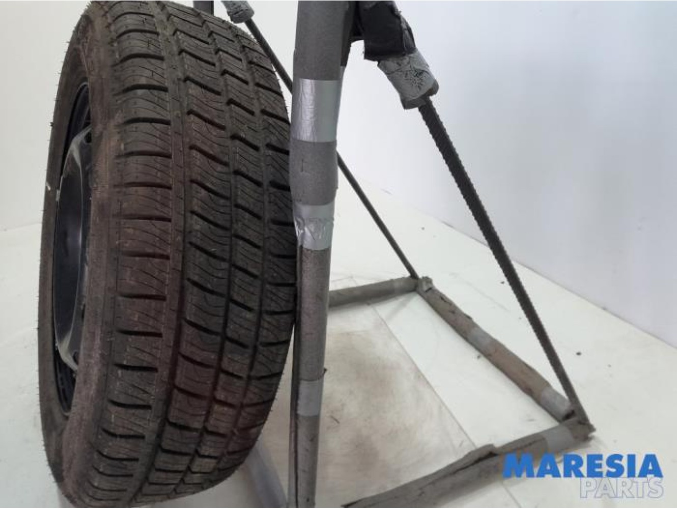 Renault - Trafic - Spare wheel