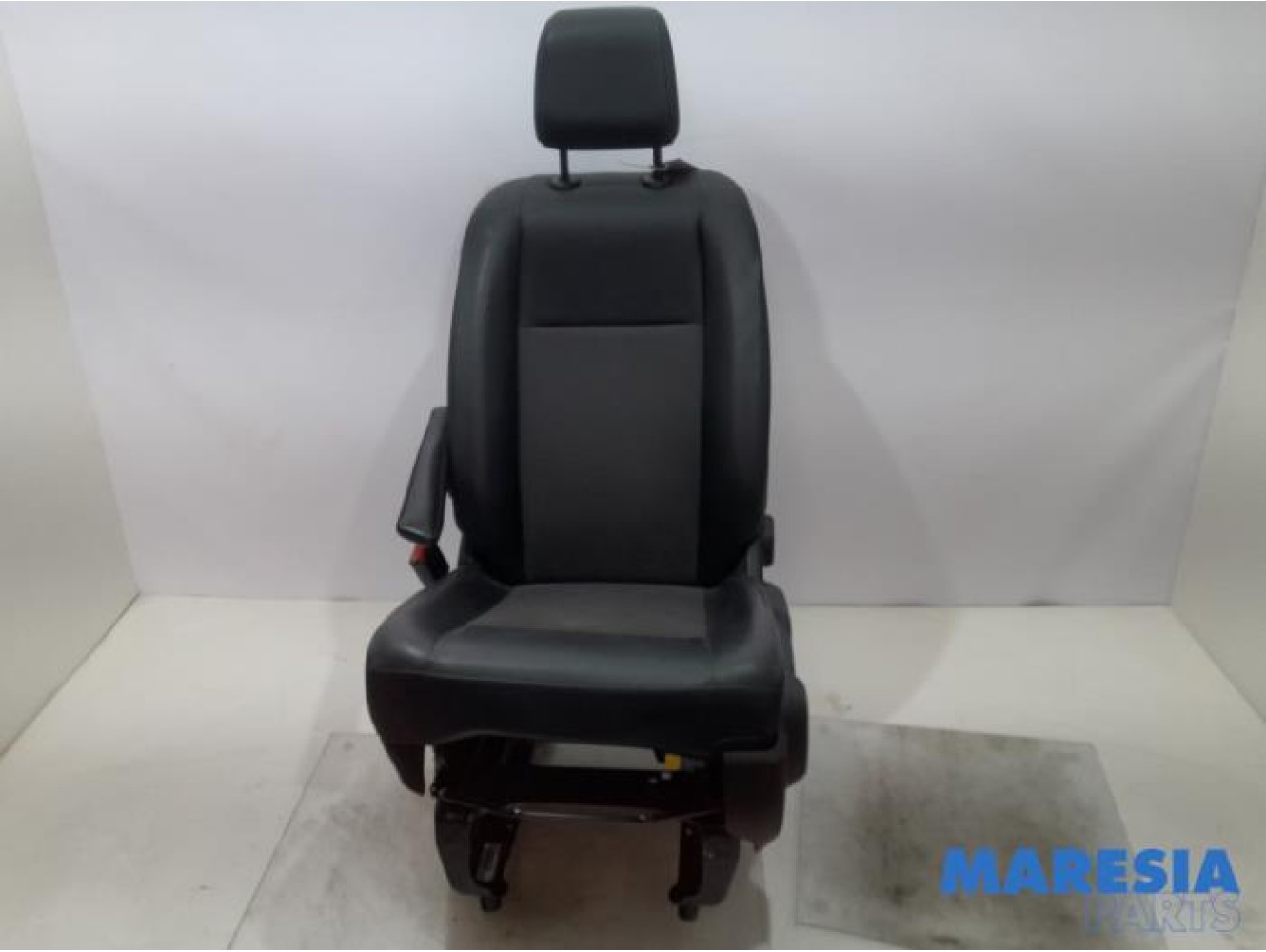 Peugeot - Expert - Stoel links