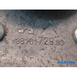 Citroen - C4 Picasso - Scheibenwischermotor vorne