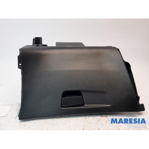 Citroen - C4 Picasso - Glovebox