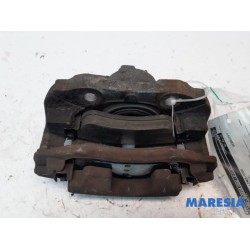 Peugeot - 208 - Bremszange links vorne