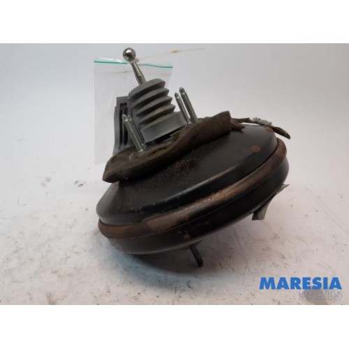 Peugeot - 208 - Brake servo