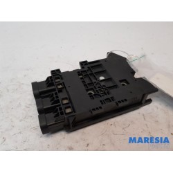 Renault - Scenic - Voltage regulator