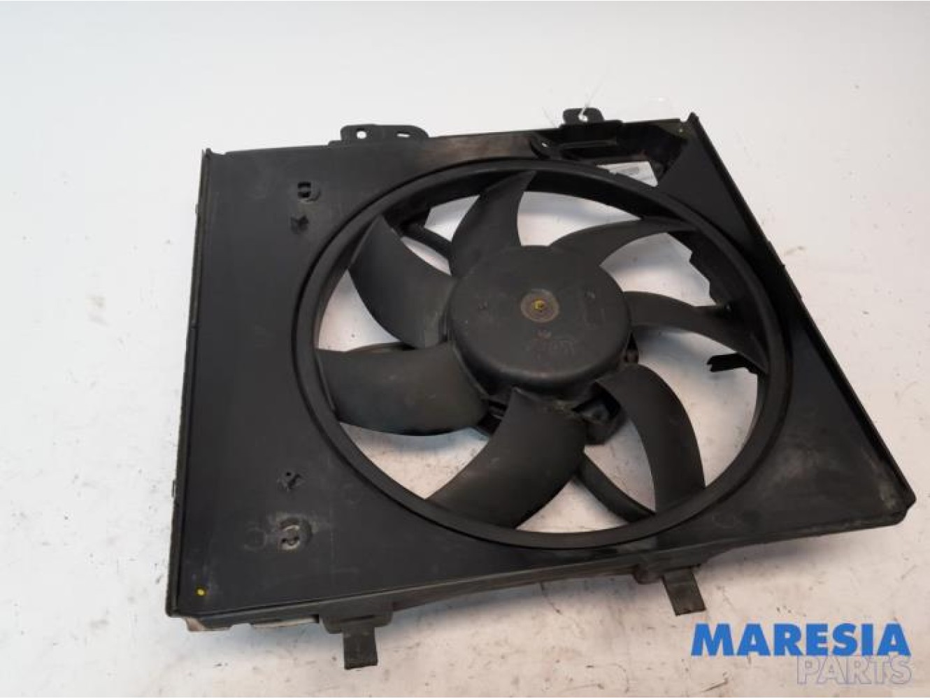Peugeot - 208 - Fan motor