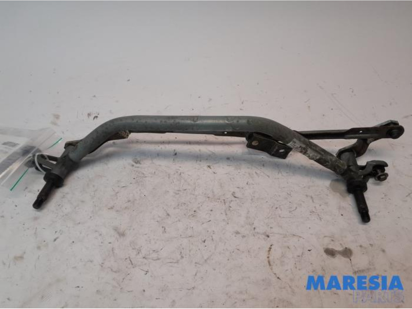 Peugeot - 208 - Wiper mechanism