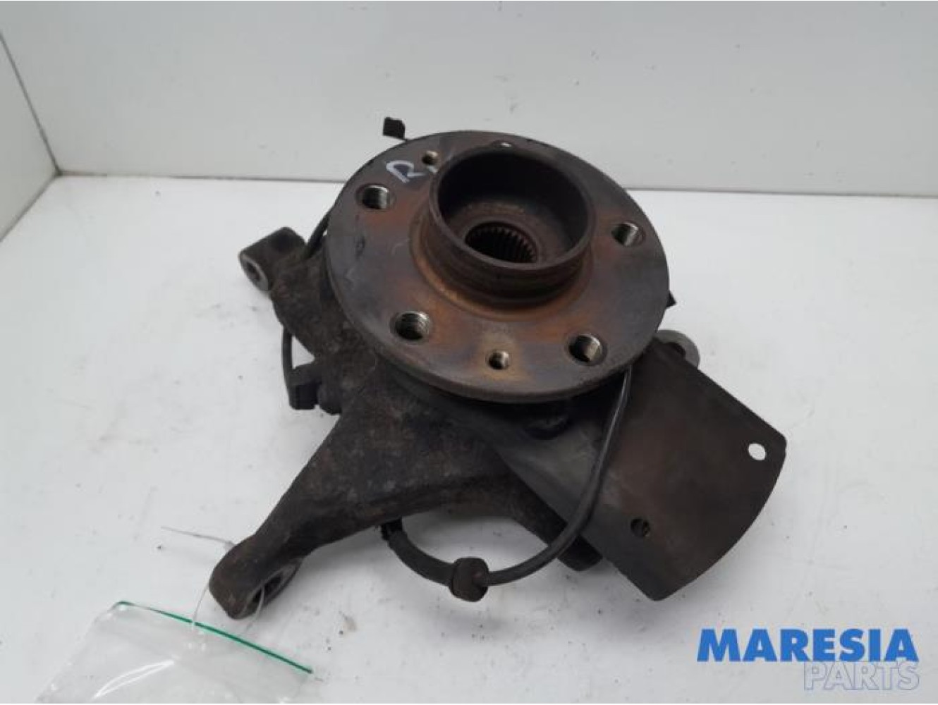 Renault - Trafic - Knuckle, front right