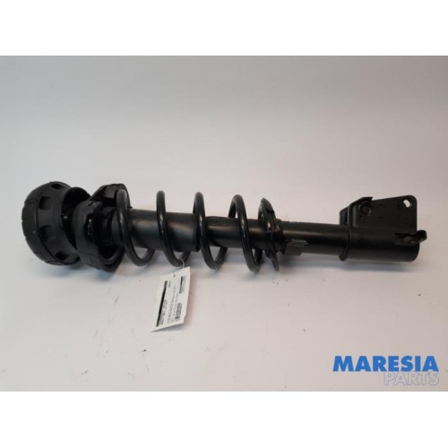 Renault - Trafic - Front shock absorber rod, left