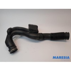 Renault - Trafic - Air intake hose