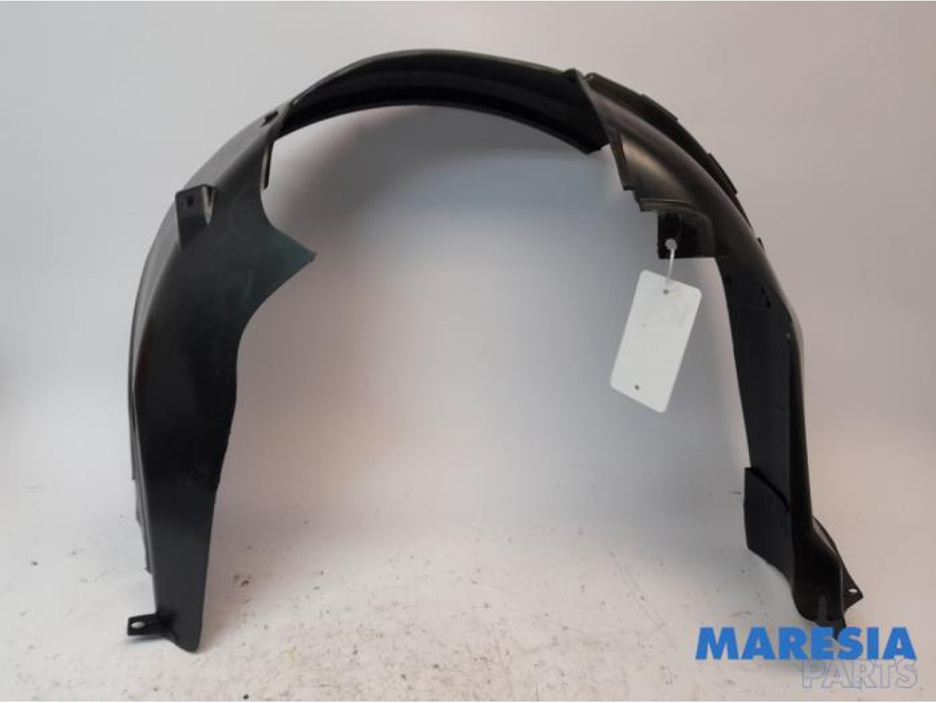 Renault - Megane - Wheel arch liner