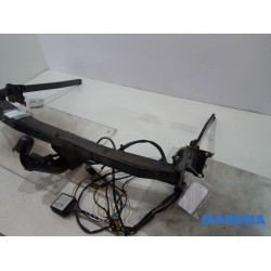 Renault - Megane - Towbar