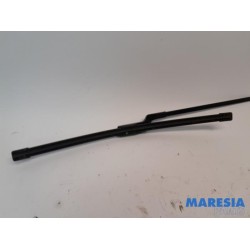 Renault - Trafic - Front wiper arm