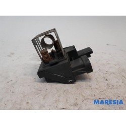 Peugeot - 208 - Cooling fan resistor