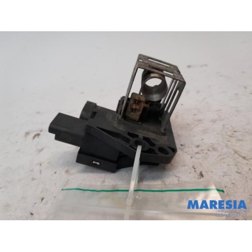 Peugeot - 208 - Cooling fan resistor