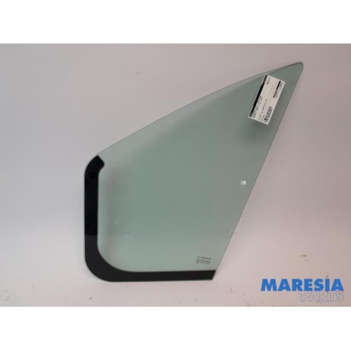 Renault - Trafic - Quarter light, front left