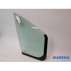Renault - Trafic - Quarter light, front right