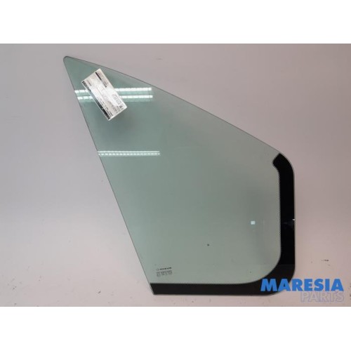 Renault - Trafic - Quarter light, front right