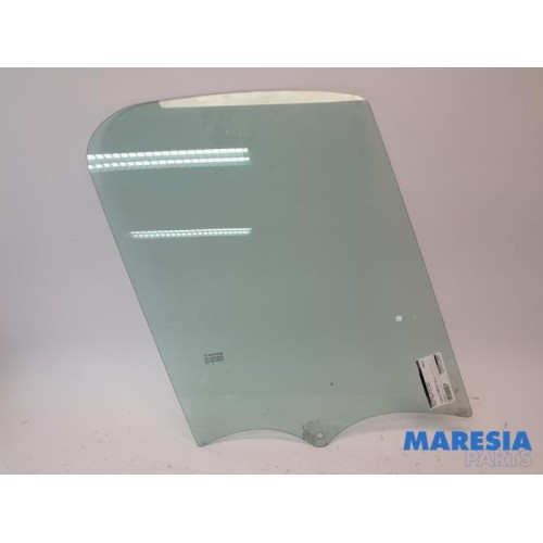 Renault - Trafic - Door window 2-door, right