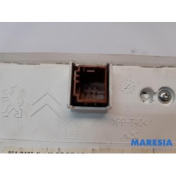 Peugeot - 208 - Instrument panel