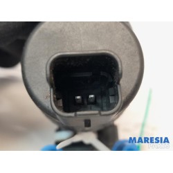 Peugeot - 208 - Scheibensprüherpumpe vorne