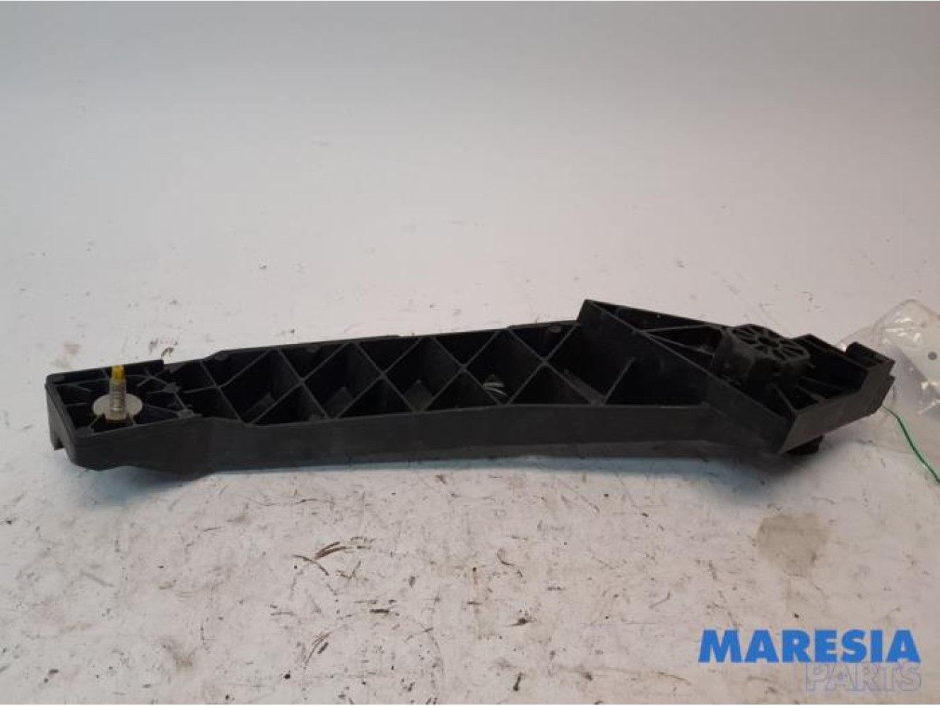 Renault - Trafic - Front part support