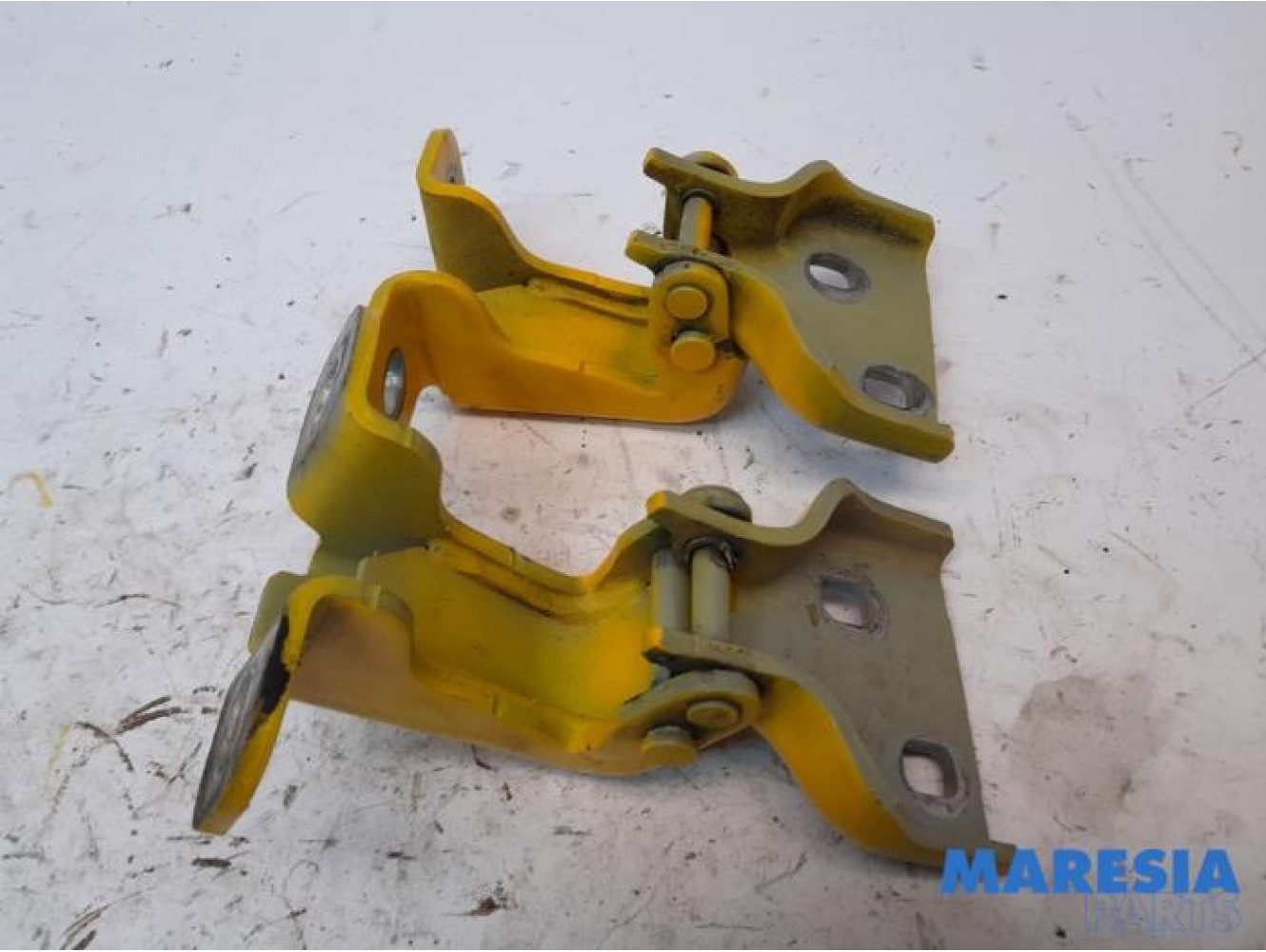 Renault - Trafic - Front door hinge, left