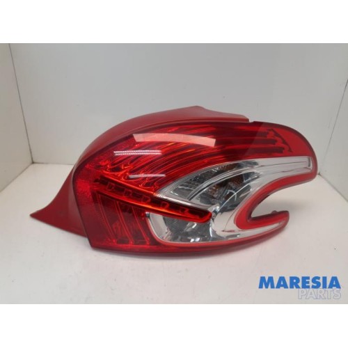 Peugeot - 208 - Taillight, right