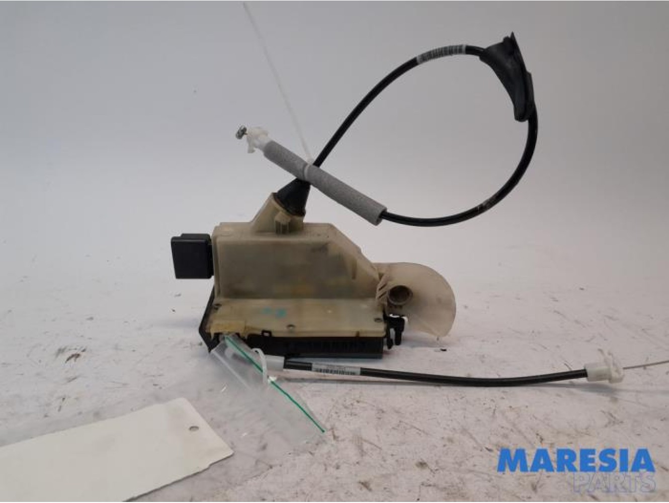 Peugeot - 208 - Door lock mechanism 4-door, front left