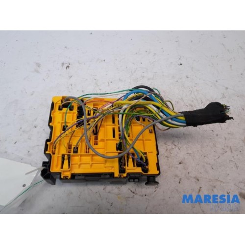 Peugeot - 208 - Fuse box