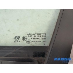 Peugeot - 208 - Dreieckfenster links vorne