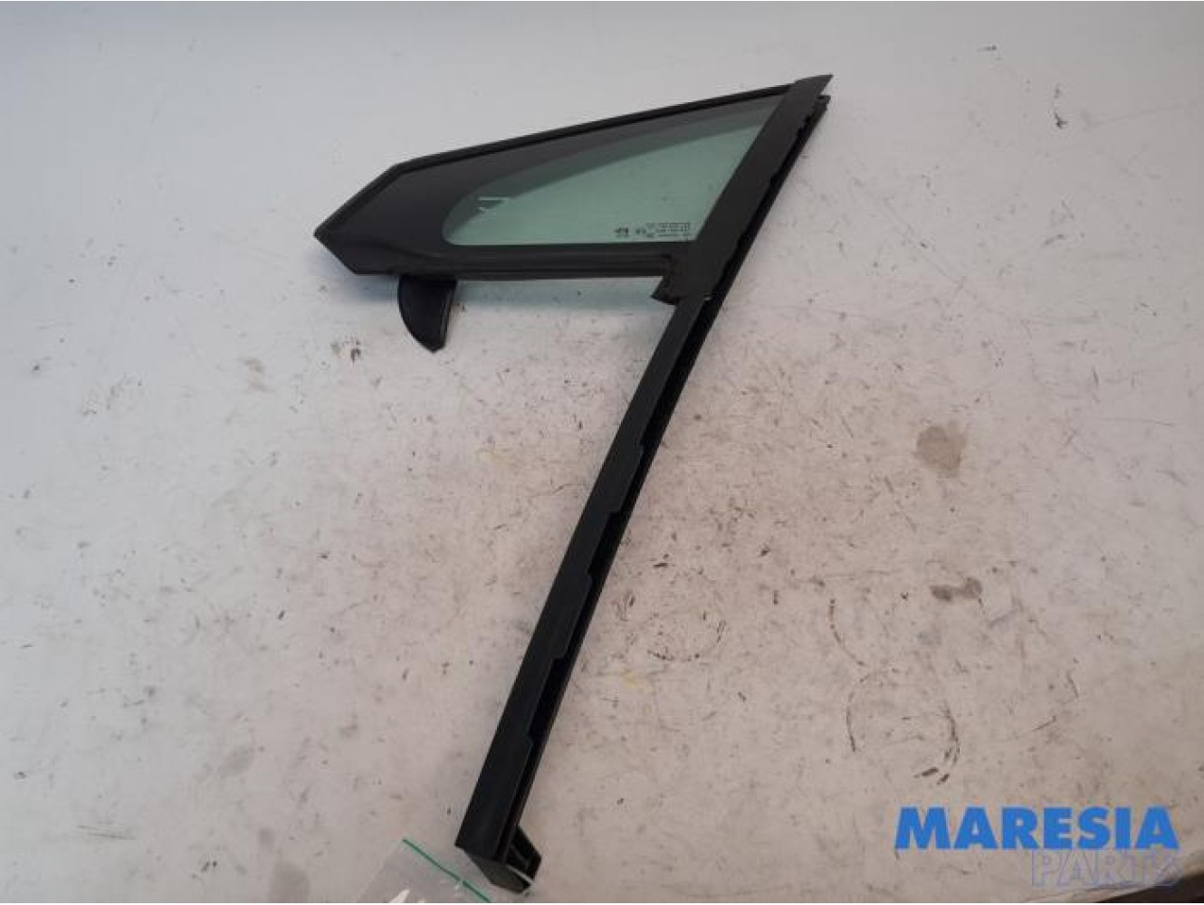 Peugeot - 208 - Dreieckfenster links vorne