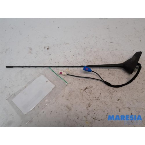 Peugeot - 208 - Antenne