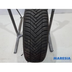 Peugeot - 208 - Tyre