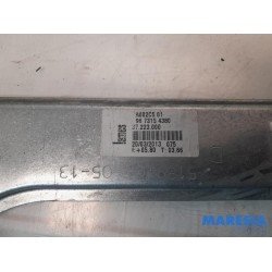 Peugeot - 208 - Window mechanism 4-door, front right