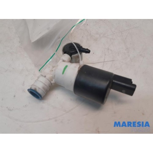 Citroen - C4 Picasso - Windscreen washer pump