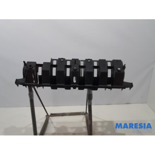 Peugeot - 3008 - Bumperframe achter