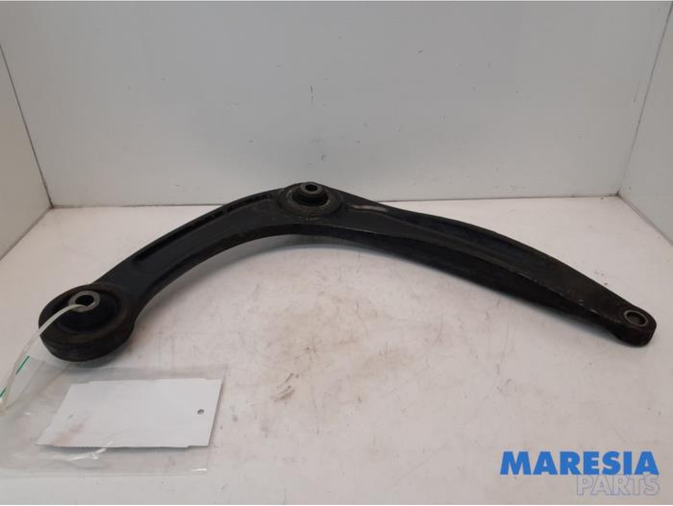 Peugeot - 3008 - Front lower wishbone, left