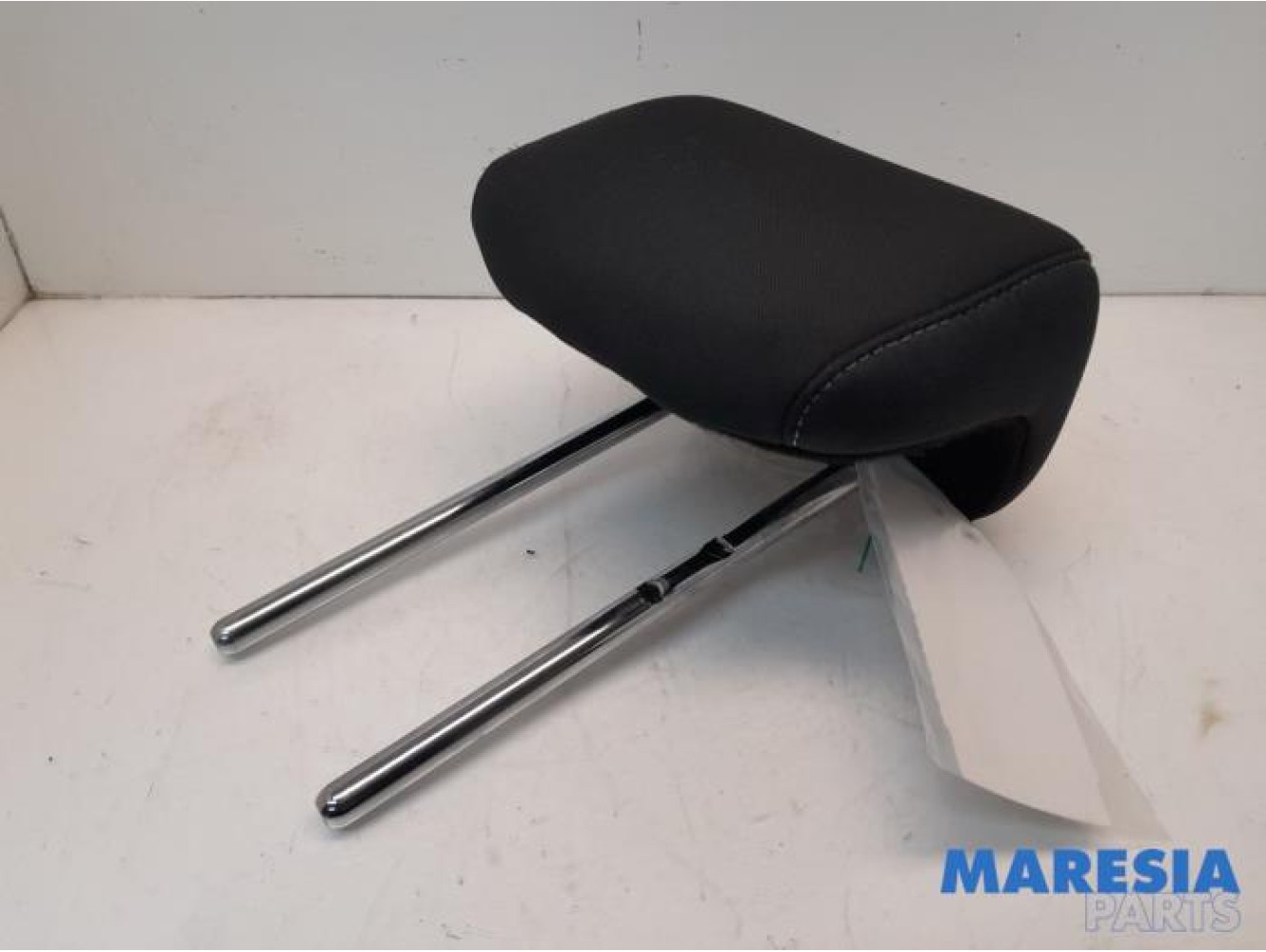 Renault - Megane - Headrest