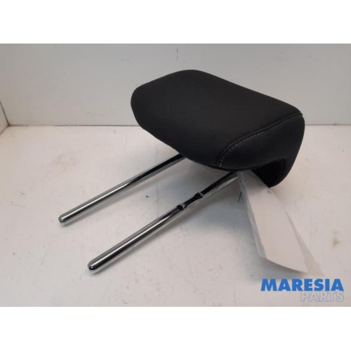 Renault - Megane - Headrest