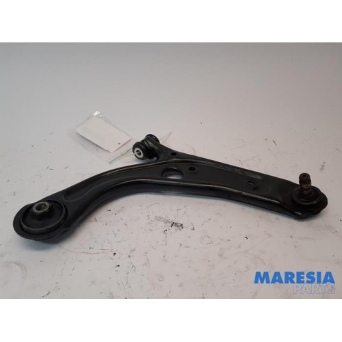 Lancia - Y(Psilon) - Front lower wishbone, right