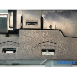 Renault - Megane - Multi-functional window switch