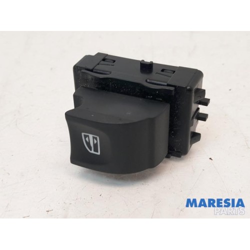 Renault - Megane - Electric window switch