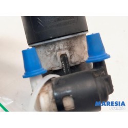 Renault - Megane - Scheibensprüherpumpe vorne
