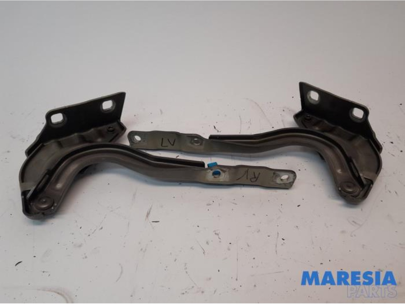 Lancia - Y(Psilon) - Bonnet Hinge