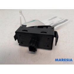 Renault - Megane - Panic lighting switch