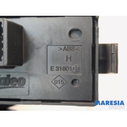 Renault - Megane - Panic lighting switch